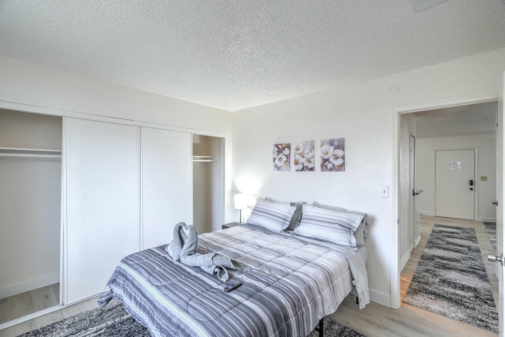 Your Vegas From Home! Sleeps 6! *
